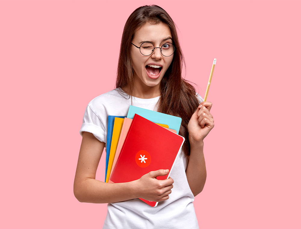CADERNO COSIDO ANTARTIK A5+ PLUS 48 F 90 GR PAUTADO COM MARGEM 6 CORES SORTIDAS
