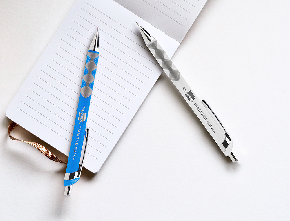 LAPISEIRA LIDERPAPEL DIAMOND 0.5 MM COM BORRACHA E PEGA SOFT CORES SORTIDAS